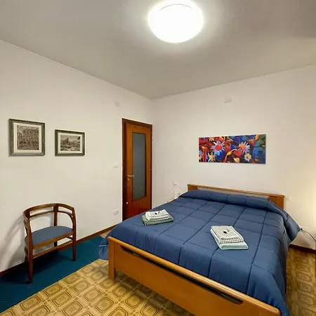 Matchpoint Apartment *